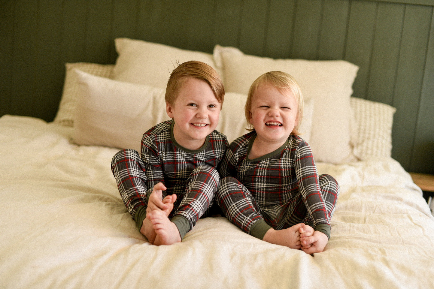 Green Plaid 2 pc Christmas set